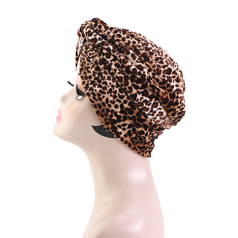 قبعة نوم نسائية من الساتان بنق - مراجعة Satin Hair Bonnet وسعره